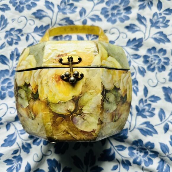 VTG 60’s Lucite Decoupage Wooded Box Purse Floral Shabby Primitive Retro - Picture 3 of 14